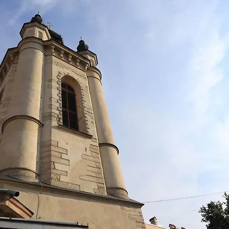 вірменський дворик / Armenian Courtyard *