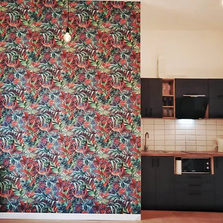 вірменський дворик / Armenian Courtyard