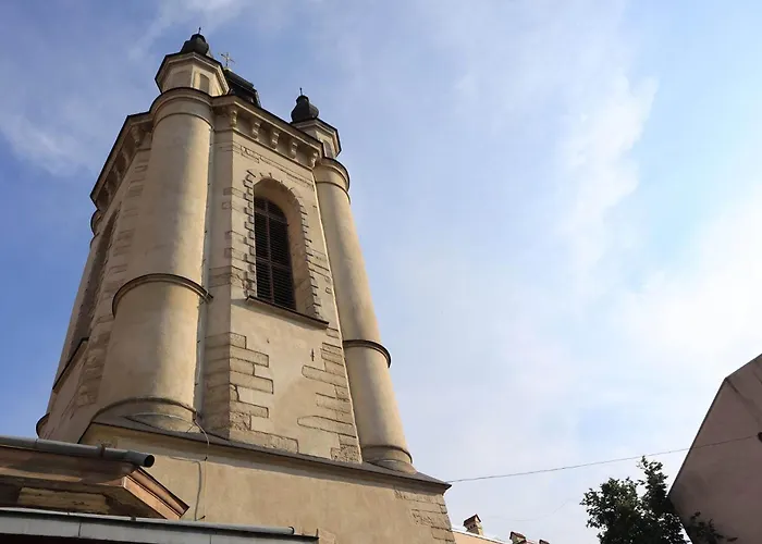 вірменський дворик / Armenian Courtyard *