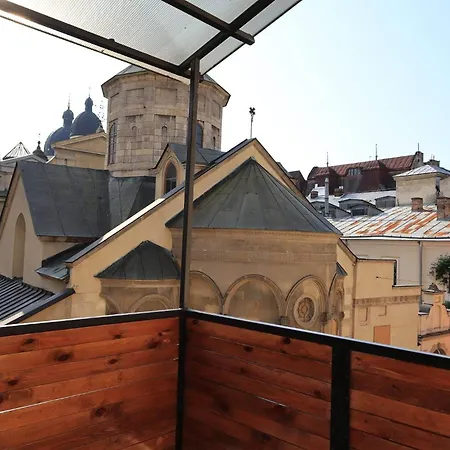 вірменський дворик / Armenian Courtyard Apartment Lviv